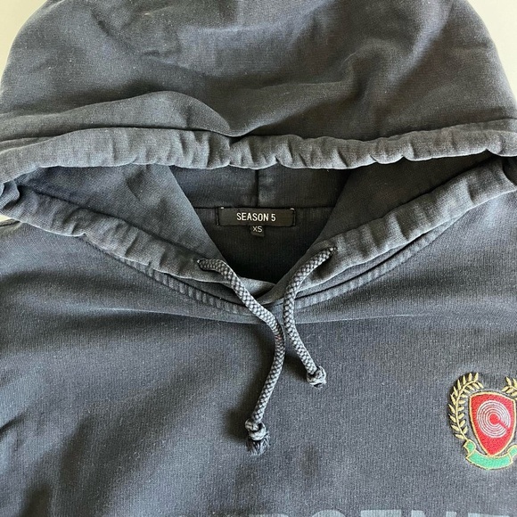 Yeezy Las Virgenes Hoodie in shade Ash - Picture 4 of 7